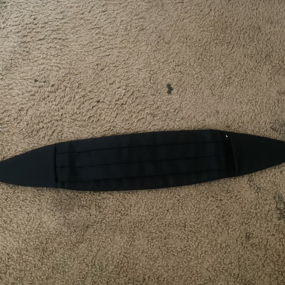 Black cumberbund with matching bow tie - Picture 1 of 2